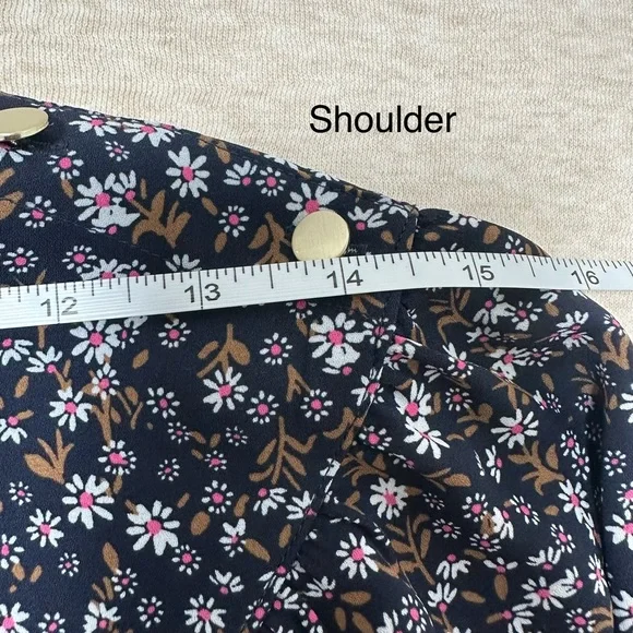 LOFT Women’s Blue Floral Print Polyester Long Sleeve Back Button Blouse Size M - Picture 6 of 11